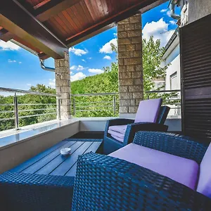 And Tacy Apartman Abbázia