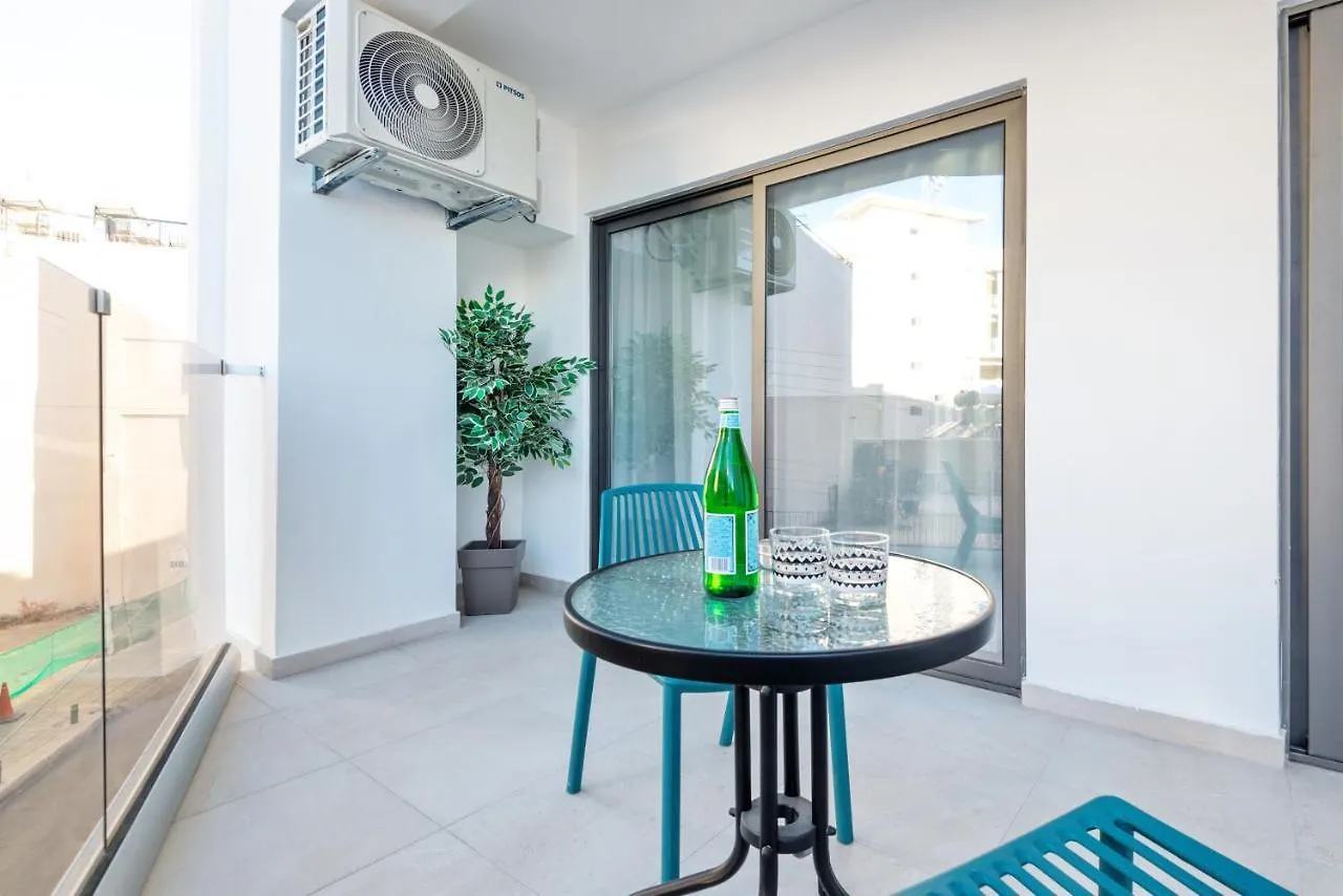 Six Apartments Larnaca
