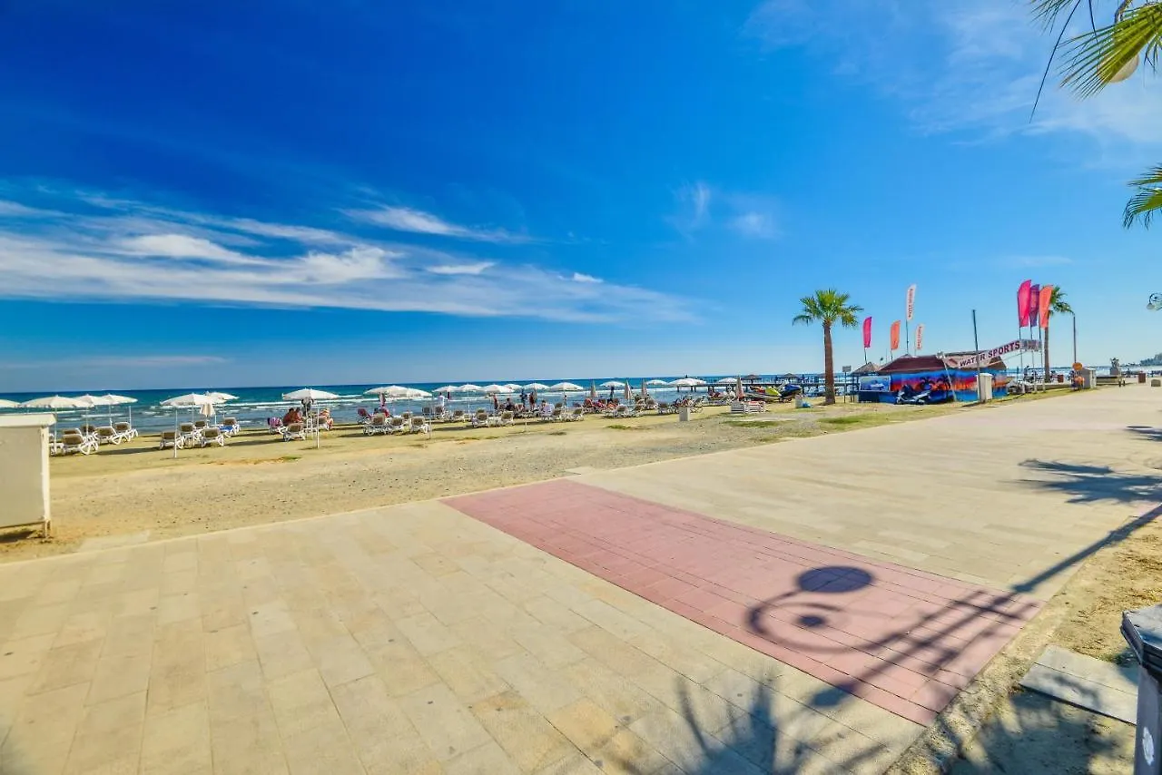 Six Apartments Larnaca
